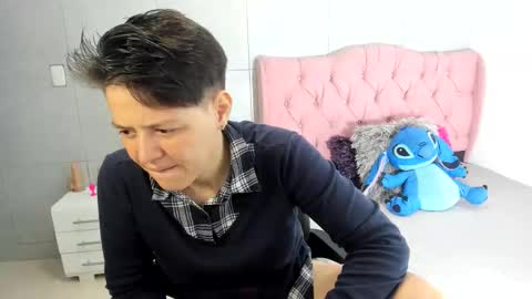 Snapshot of fanny_18 chatting on 09.13.25 FANNY online show from 09.13.25