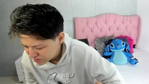 Snapshot of fanny_18 chatting on 09.27.25 FANNY online show from 09.27.25