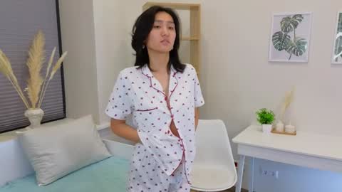 Snapshot of fannygarland chatting on 12.30.24 Eva online show from 12.30.24