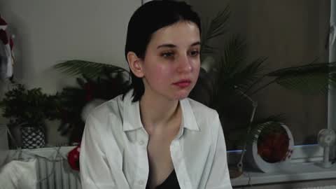 Mia online show from 12.27.24