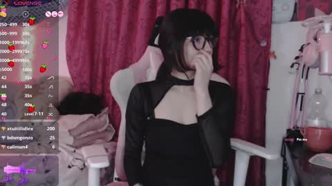 Snapshot of fantasma_gei chatting on 12.15.24 Fantasma. online show from 12.15.24