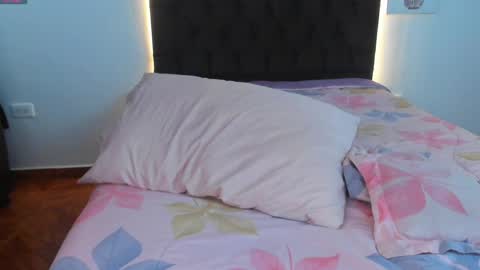 Snapshot of fantastic_asians2 chatting on 03.25.26 Ale online show from 03.25.26