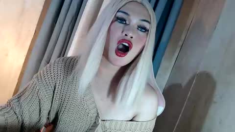 DANIELLA - DONT FORGET TO GIVE ME A THUMBSU UP online show from 05.11.26