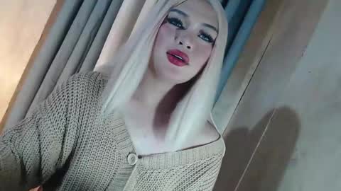 DANIELLA - DONT FORGET TO GIVE ME A THUMBSU UP online show from 05.18.26