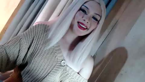 DANIELLA - DONT FORGET TO GIVE ME A THUMBSU UP online show from 06.10.26