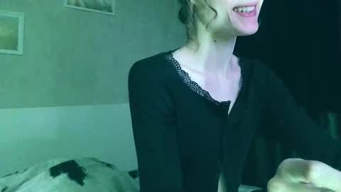 Kira online show from 12.21.25