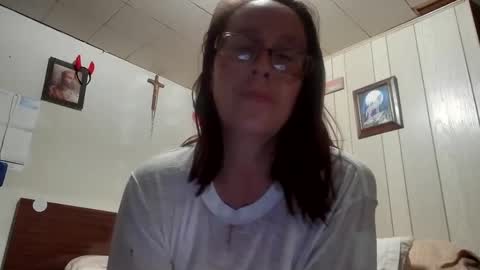 Snapshot of fapqueenc17 chatting on 09.27.25 Scarlett online show from 09.27.25