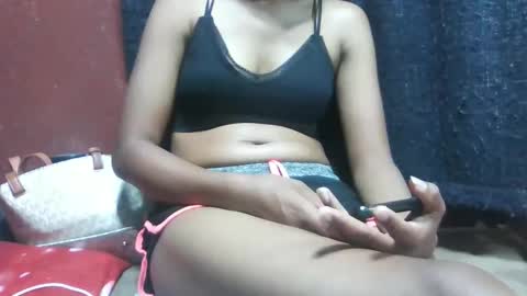 farantsaaly1 online show from 11.03.25