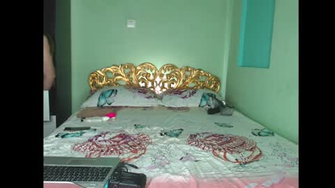 farfalina online show from 02.23.25