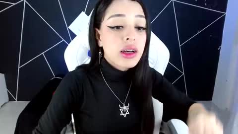 Snapshot of farichell chatting on 11.08.25 fari online show from 11.08.25