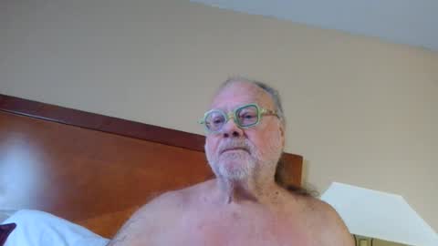 Snapshot of fatfreddythecat chatting on 06.29.26 Fred. online show from 06.29.26