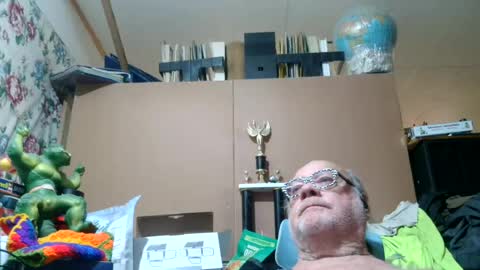 Snapshot of fatfreddythecat chatting on 07.21.26 Fred. online show from 07.21.26