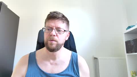Snapshot of fattenmenow chatting on 06.20.26 fattenmenow online show from 06.20.26