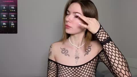 Snapshot of faudenie chatting on 02.17.25 Veta online show from 02.17.25