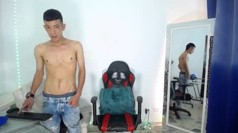 Favel Gomez online show from 12.26.24