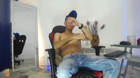 Favel Gomez online show from 01.22.25