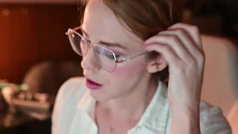 Snapshot of fayeholloway chatting on 03.19.26 Faye Holloway online show from 03.19.26