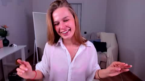 Daniela online show from 10.23.25