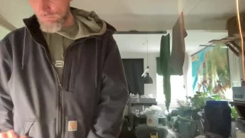 Snapshot of feelfemdom chatting on 05.18.26 feelfemdom online show from 05.18.26