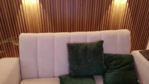 Feelena online show from 11.07.25