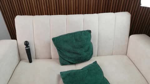 Feelena online show from 02.26.26