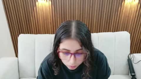 Feelena online show from 06.18.26