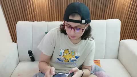 Feelena online show from 06.30.26