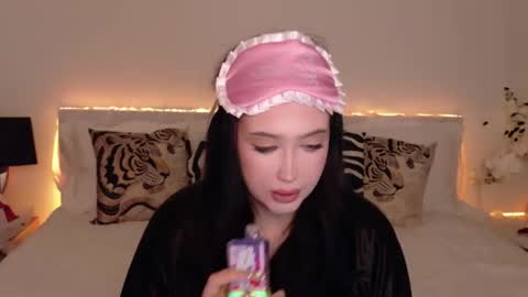 Snapshot of felicia_herceg chatting on 10.30.25 Felicia Herceg online show from 10.30.25