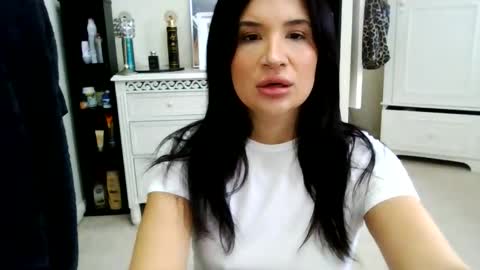 felicitytate5 online show from 11.24.25