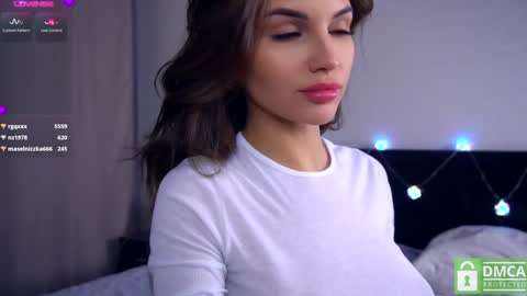Hello im Nova online show from 12.21.24
