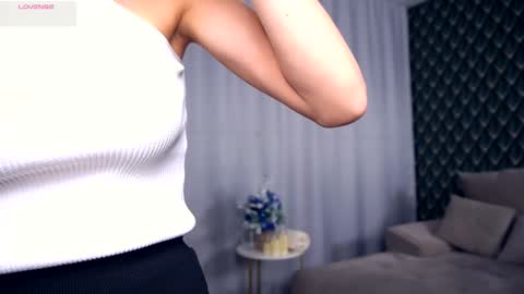 Snapshot of felissiany chatting on 01.07.26 Hello im Nova online show from 01.07.26