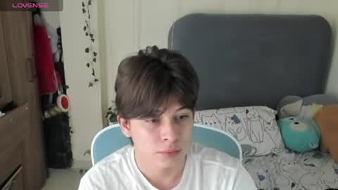 Snapshot of felix_leex chatting on 06.17.26 Felix leex online show from 06.17.26