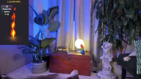 Snapshot of felixsantox chatting on 09.22.25 FelixSantos online show from 09.22.25