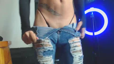 Snapshot of fem666skynny chatting on 10.27.25 fem666skynny online show from 10.27.25