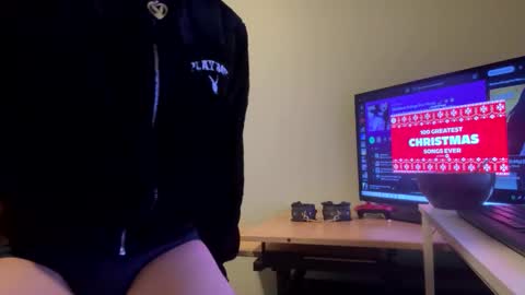 femboycharlie69 online show from 11.17.25