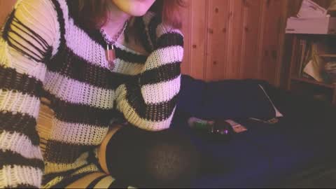 Snapshot of femboyflowers chatting on 02.18.25 femboyflowers online show from 02.18.25