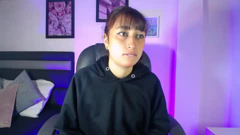 Snapshot of fenixx_19 chatting on 04.06.26 Fenix online show from 04.06.26