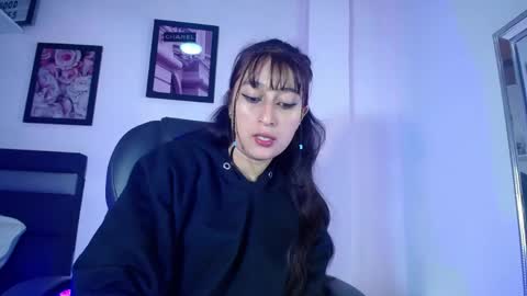 Snapshot of fenixx_19 chatting on 04.08.26 Fenix online show from 04.08.26