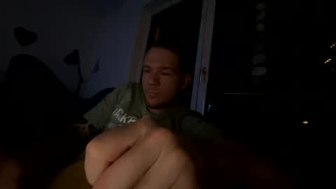 Snapshot of ferdl1988_1 chatting on 12.30.24 ferdl1988_1 online show from 12.30.24