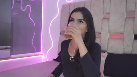 fernanda_thail_ online show from 03.30.26