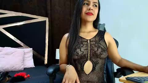 Fernandabrown s online show from 10.12.25