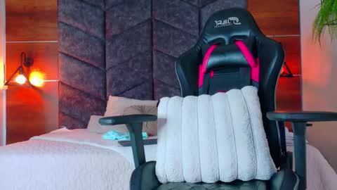 Snapshot of fernandabrown__ chatting on 03.09.26 FERNANDA BROWN online show from 03.09.26