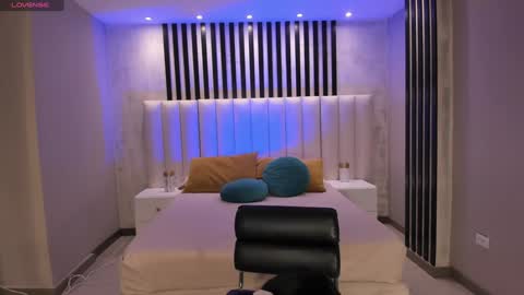 Snapshot of fernandax1_ chatting on 01.07.25 FER online show from 01.07.25