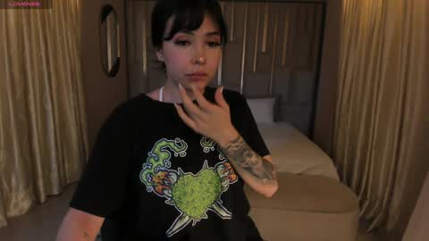 Snapshot of fernandax1_ chatting on 01.14.25 FER online show from 01.14.25