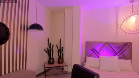 Snapshot of fernandax1_ chatting on 02.08.25 FER online show from 02.08.25