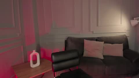 Snapshot of fernandax1_ chatting on 02.24.25 FER online show from 02.24.25