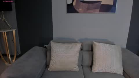 Snapshot of fernandax1_ chatting on 10.12.25 FER online show from 10.12.25