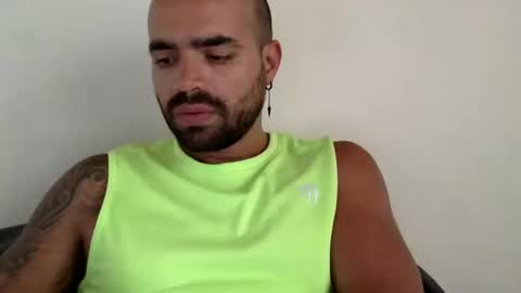 Snapshot of ferpaisa2024 chatting on 01.01.25 insta ferxx1210 Fercho online show from 01.01.25