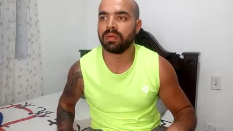 Snapshot of ferpaisa2024 chatting on 01.22.25 insta ferxx1210 Fercho online show from 01.22.25