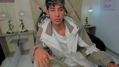 FER PHOENIX online show from 10.15.25